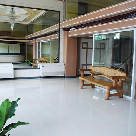 Hotel Uno Davao City Esterno foto