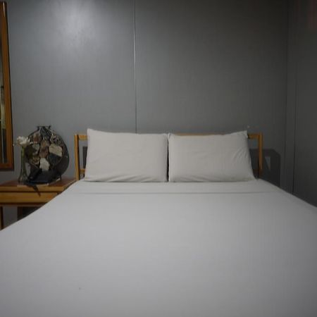 Hotel Uno Davao City Esterno foto