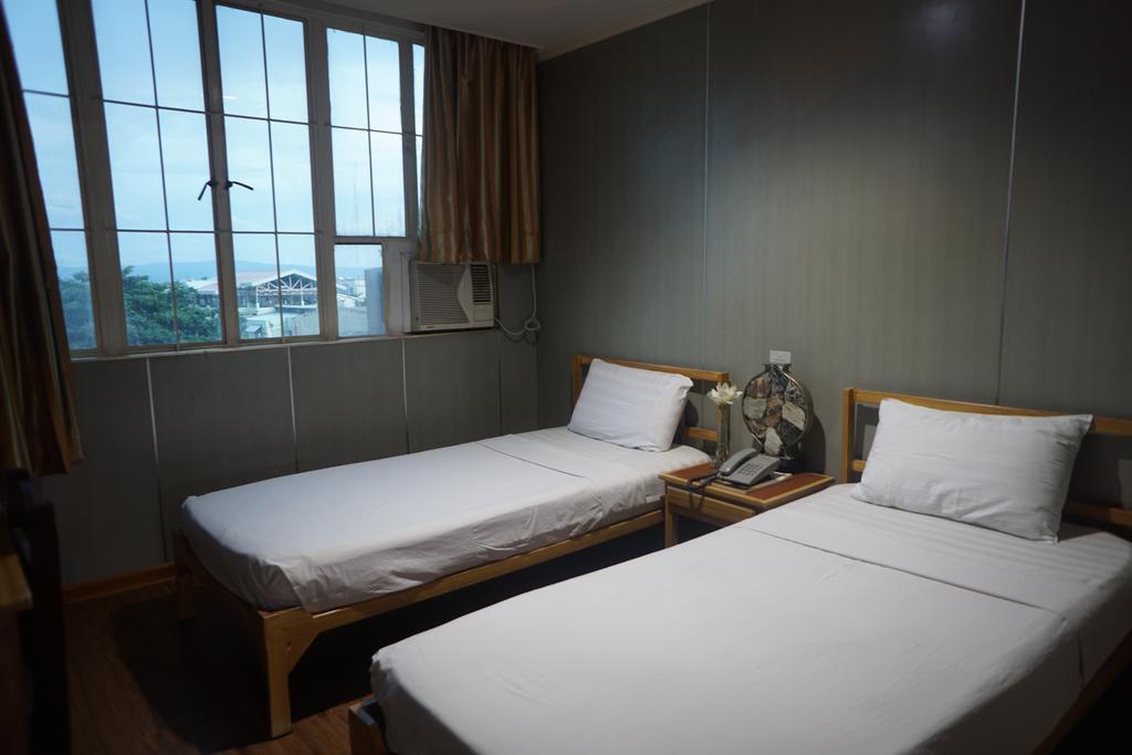 Hotel Uno Davao City Esterno foto