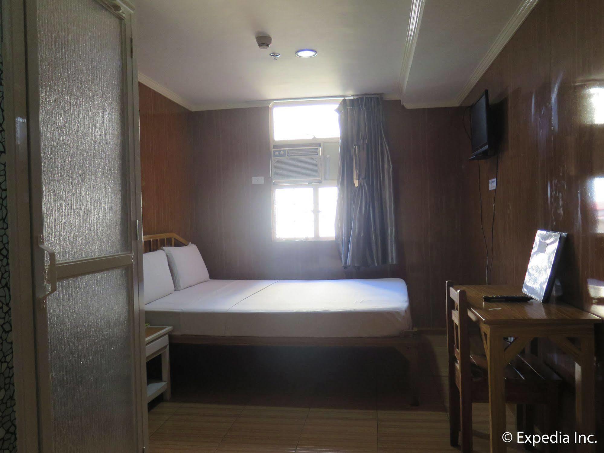 Hotel Uno Davao City Esterno foto